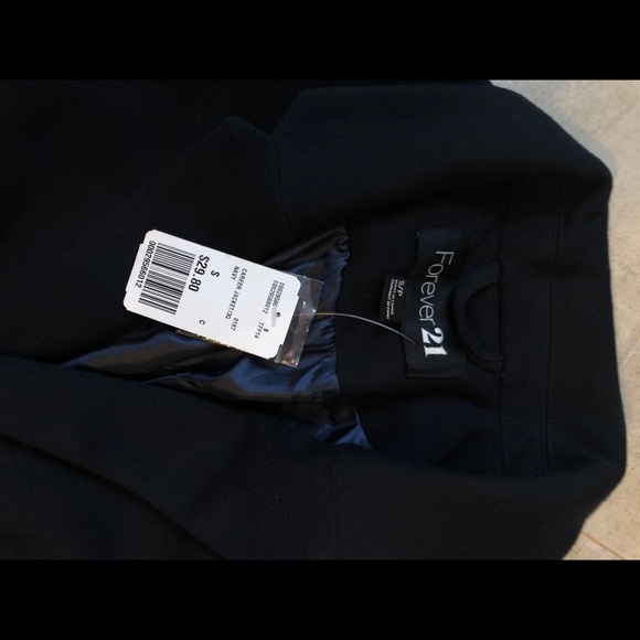 Navy Blazer, never worn! - Picture 3 of 5
